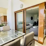 3096 Terrazas De Campoamor 公寓